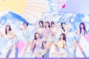 TWICE、来年7月に日産スタジアム公演が決定
