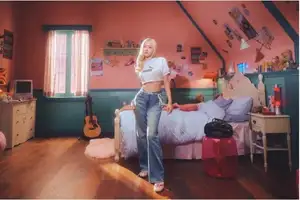 BLACKPINKのROSÉを起用したキャンペーンビジュアルを公開!バレエスタイルを取り入れた「SPEEDCAT ETOILE」を7月30日(木)より発売
