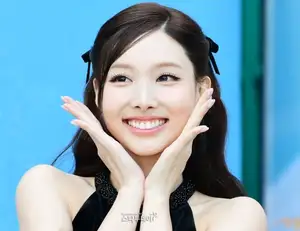 グループTWICEのナヨンがソウル江南区清潭洞所在の不動産を95億ウォンで買い入れた。