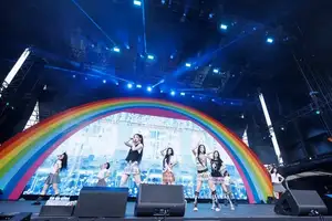 ILLIT、「LuckyFes'26」Day2に出演　最新曲「I Got You Back」を含む全8曲を披露