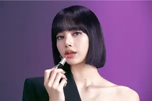 M·A·Cの新グローバルブランドアンバサダーにリサ(BLACKPINK)が就任!!