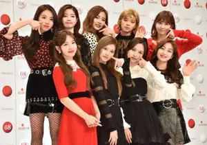 【紅白】“TTポーズ”TWICEが初出場 NHK制作統括「今年の活躍が顕著だった」