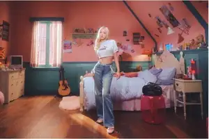 BLACKPINKのROSEを起用したキャンペーンビジュアルを公開!バレエスタイルを取り入れた「SPEEDCAT ETOILE」を7月30日(木)より発売