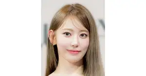 圧倒的なビジュアルが光る…LE SSERAFIM・SAKURA、ピンクジャケット姿に「本物の女神かと思った」の声