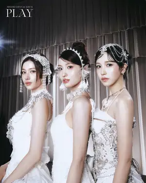 TWICEのユニットMISAMO、日本1stアルバム「PLAY」異なる世界観を表現したジャケットイメージ公開!