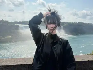 「aespa」のKARINA、オフの日でも美貌は休まない…ナイアガラで水をかぶっても美しい