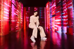 BLACKPINK、adidas Originalsのキャンペーンに登場|未来的なビジュアルで「NMD_V3」を履きこなす