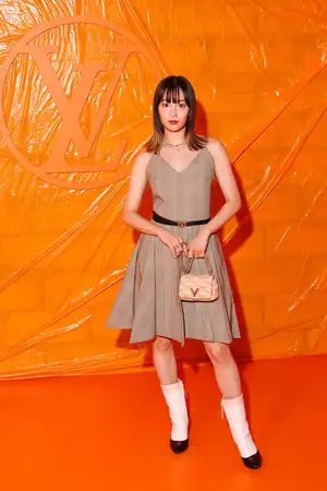 広瀬すず、ローラ、NewJeansのヘイン、Stray Kidsのフィリックスetc.、豪華ゲストが勢ぞろい! ルイ・ヴィトンの2024年春夏ショーSNAP