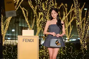 「フェンディ」による表参道イルミネーションがスタート TWICE MINAが点灯式に登場