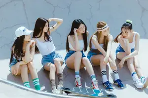K-pop girl group NewJeans sells over 310,000 copies of EP 'New Jeans' in one week