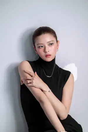 The traces of 'TWICE Jeongyeon', which was lively and energetic that the public remembered, are nowh..