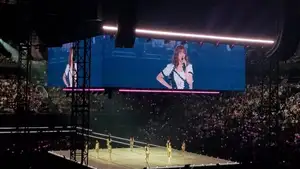 Jeongyeon is the first TWICE member to leave JYP. She barely left at all