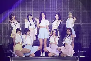 TWICE、2度目となる海外ツアーの日本公演がスタート 最新曲「Wake Me Up」をライブ初披露