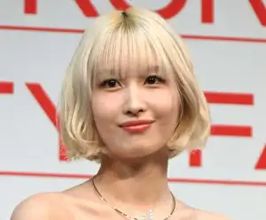 TWICE・MOMOのダンサー姉が妹の大好物告白 有名チェーン店人気メニュー「家でも食べたい」手作り