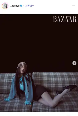 (画像3/11) TWICEジヒョ、ミニスカ×タイツの圧巻美脚ショット公開「ため息が出るほど美しい」「圧倒的なスタイルに見惚れる」と反響