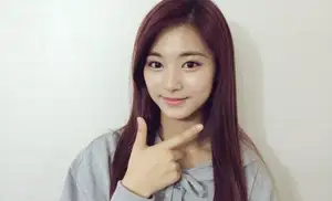 TWICE’s Tzuyu Passes Junior High School Certification Exam