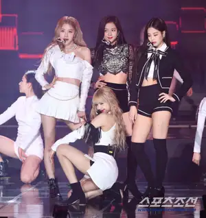 "Only 40 People?" BLACKPINK Faces Backlash Over 10th Anniversary Event as Fans Express Anger