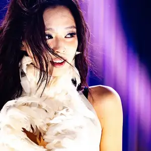 BLACKPINK ジェニー、欧米の音楽フェスで観客を魅了。全15枚のライブショットをチェック！（フィガロジャポン）