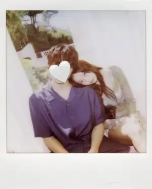 BLACKPINK's Jennie Sends the Internet Into a Frenzy on Social Media Late at Night... A Close-Up Shot With a Mysterious Heart-Eyed Man
