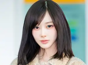 そんなに下げていいの…？aespa・ジゼル、“腰骨むき出し”のレギンス姿に視線集中「スタイルえぐい」