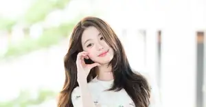 [Photo] IVE Jang Won-young crowns herself 'Full-name Princess Wonyoung' - CHOSUNBIZ