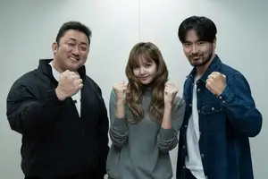 BLACKPINKリサ「アクション映画に出演することが夢でした」Netflix『タイラー・レイク』スピンオフでマ・ドンソク&イ・ジヌクと共演