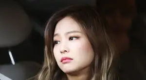 Black Pink's Jennie Says 'Sorry' to Fans in Recent Personal 'V Live' : K-PEOPLE