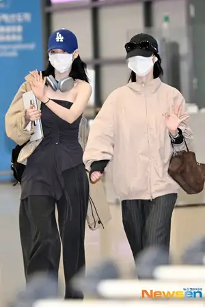 【PHOTO】aespaのKARINA&WINTER、アリーナツアーを終えて日本から帰国(動画あり)