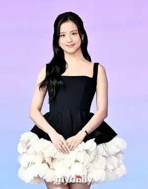 BLACKPINK ジス、10周年記念イベント後に涙も…様々な憶測に「意味を持たせないで」（Kstyle）