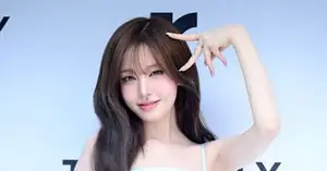 [Photo] IVE Liz dazzles even in morning - CHOSUNBIZ
