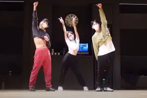 BLACKPINK’s Jennie Shouts Out Blinks in ‘Solo’ Vlog From ‘The Show’ Virtual Concert